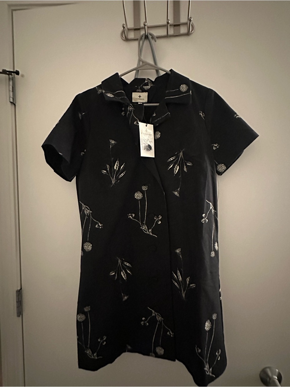 TuckernuckBlack Floral Short-Sleeve Women's Dress